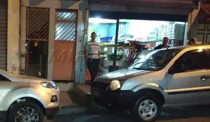 Comercial de 190m² com 6 quartos em Vila Rosaria
