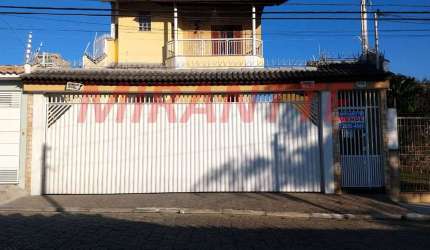 Sobrado de 366m² com 4 quartos em Vila Galvão