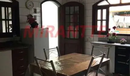 Sobrado de 160m² com 3 quartos em Jardim Moreira