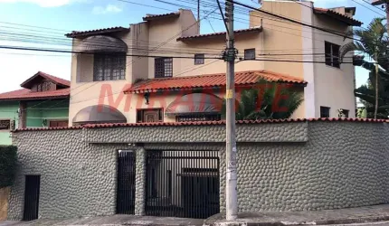 Sobrado de 500m² com 3 quartos em Vila Rosália
