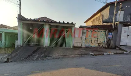 Casa terrea de 318m² com 3 quartos em Vila Galvão