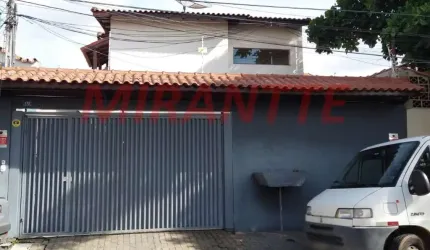 Sobrado de 380m² com 3 quartos em Vila Galvão