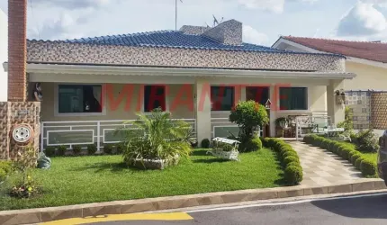 Sobrado de 380m² com 4 quartos em Arujazinho