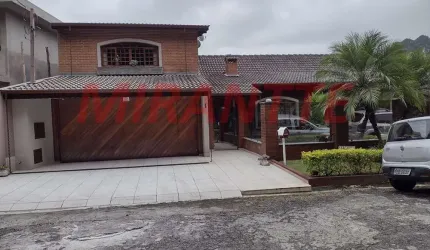 Casa terrea de 326m² com 3 quartos em Serra da Cantareira