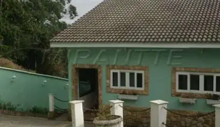 Sobrado de 600m² com 5 quartos em Serra Da Cantareira