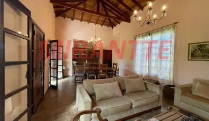 Cond. fechado de 250m² com 4 quartos em Serra da Cantareira