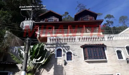 Sobrado de 300m² com 4 quartos em Serra Da Cantareira