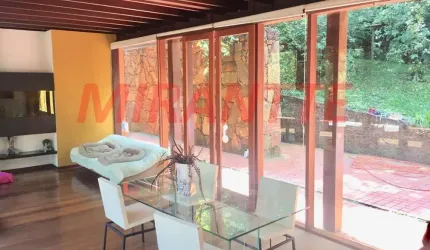 Sobrado de 290m² com 3 quartos em Serra da Cantareira