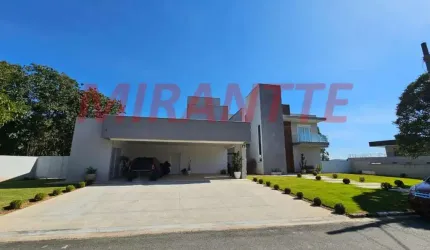 Sobrado de 350m² com 4 quartos em Serra da Cantareira