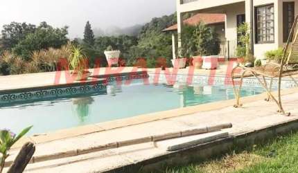 Sobrado de 600m² com 3 quartos em Terra Preta