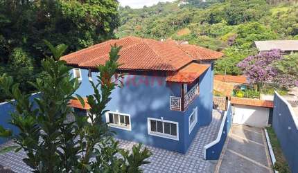 Sobrado de 320m² com 3 quartos em PARQUE PETROPOLIS