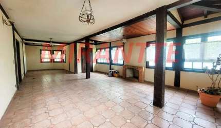 Sobrado de 250m² com 3 quartos em Serra da Cantareira