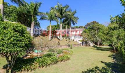 Sobrado de 350m² com 4 quartos em Serra Da Cantareira
