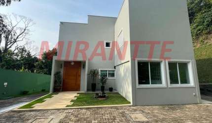Sobrado de 170m² com 3 quartos em Serra da Cantareira