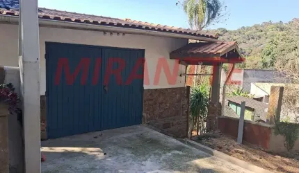 Cond. fechado de 180m² com 4 quartos em Serra da Cantareira
