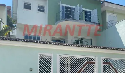 Sobrado de 234m² com 4 quartos em Jardim Tremembé