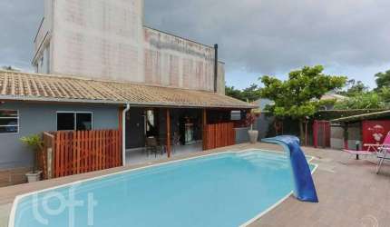 Casa à venda em Alto Ribeirão Leste com 133 m², 3