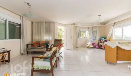 Casa à venda em Santa Mônica com 238 m², 4 quartos