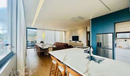 Apartamento à venda em Lagoa Pequena com 292 m², 3