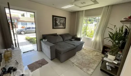 Casa à venda em Cachoeira do bom Jesus Leste com 1