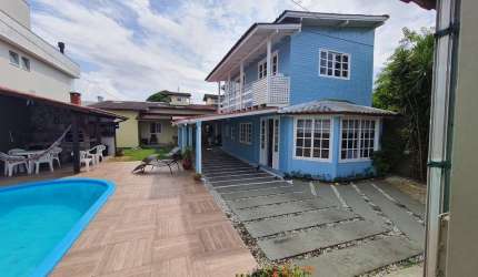 Casa de 4 dormitórios à venda no Campeche