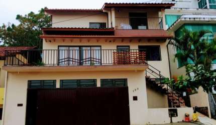 Casa de 5 dormitórios à venda no Itacorubi