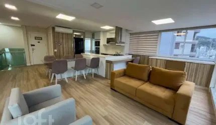 Apartamento à venda em Centro com 149 m², 3 quarto
