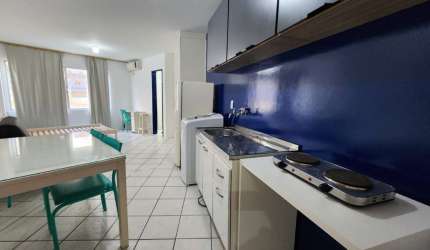Apartamento mobiliado de 1 dormitório na Trindade