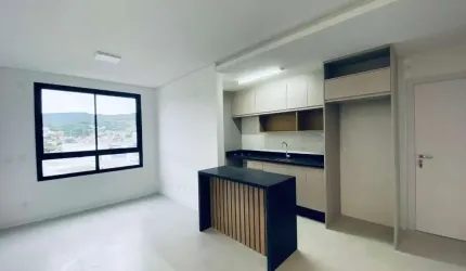 Apartamento de 2 suítes à venda na Carvoeira
