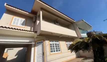 Casa de 5 dormitórios à venda em Balneário