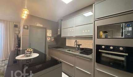 Apartamento à venda em Centro com 78 m², 2 quartos
