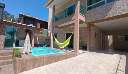 Casa de 3 dormitórios na Praia Mole