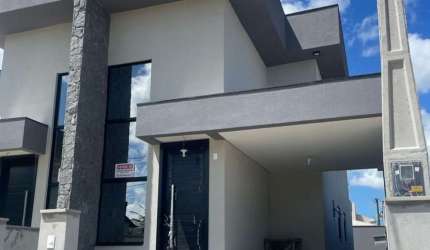 Casa à venda em Ressacada com 131 m², 3 quartos, 1