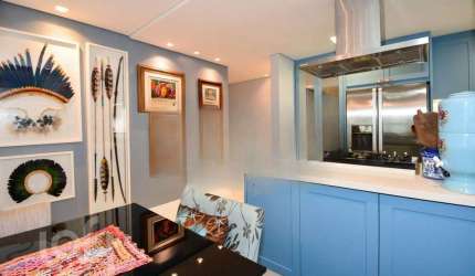 Apartamento à venda em Agronômica com 108 m², 2 qu