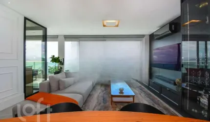 Apartamento à venda em Agronômica com 216 m², 3 qu