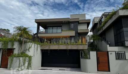 Casa à venda em Lagoa da Conceição com 470 m², 4 q