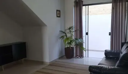 Apartamento de 2 dormitórios à venda no Campeche