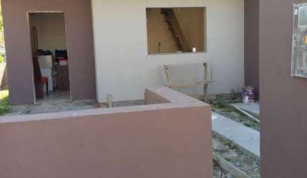 Casa à venda em Alto Ribeirão com 94 m², 2 quartos
