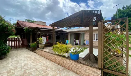 Casa à venda em Campeche Central com 190 m², 4 qua
