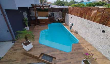 Casa de 3 dormitórios para locação no Campeche