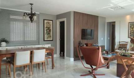 Apartamento à venda em Balneário com 112 m², 3 qua
