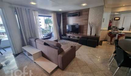 Apartamento à venda em Centro com 153 m², 4 quarto
