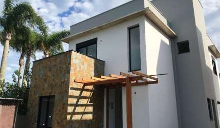 Casa de 4 dormitórios à venda no Campeche