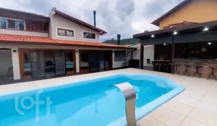 Casa à venda em Vargem Grande com 470 m², 6 quarto