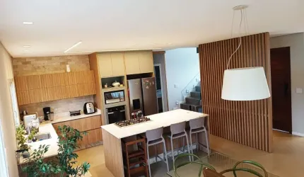 Casa em condomínio à venda no Campeche