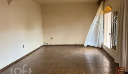 Casa à venda em Balneário com 320 m², 4 quartos, 1