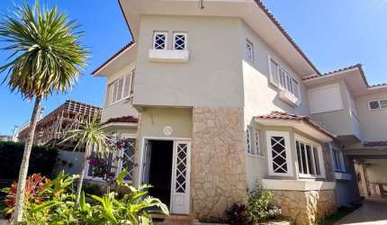 Casa de 4 dormitórios à venda na Trindade