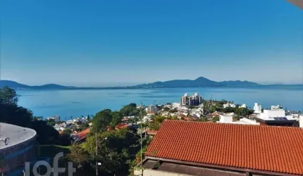 Casa à venda em Itaguaçu com 325 m², 3 quartos, 2