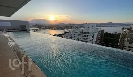 Apartamento à venda em Centro com 72 m², 2 quartos