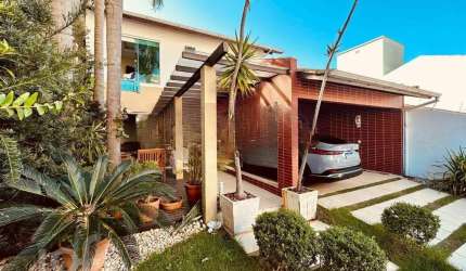 Casa à venda em Canto com 165 m², 3 quartos, 3 suí